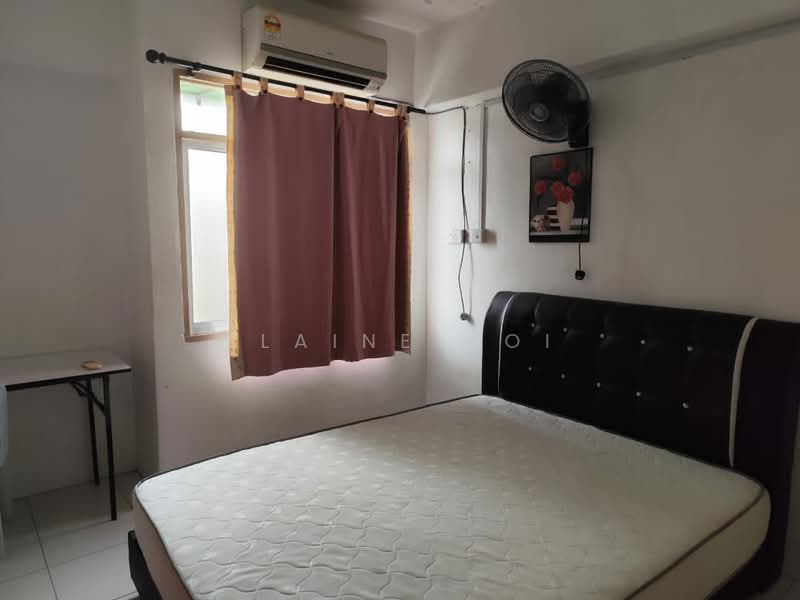 Rumah Flat untuk Dijual di Taman Harbour View (Wisma KGN) - Elaine Ooi - Bedroom - PropertyGuru.com.my
