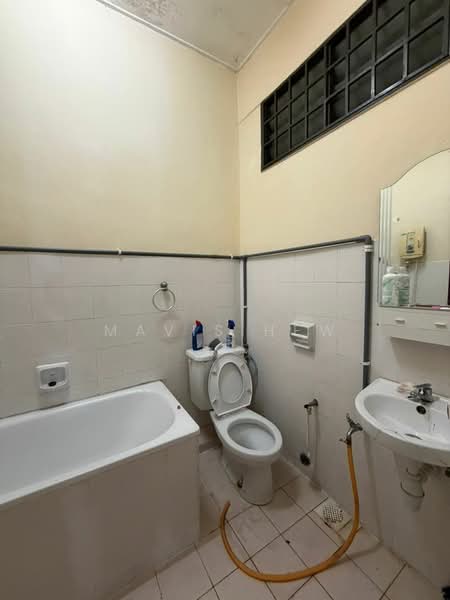 2-storey Terraced House for Rent in Taman Skudai Baru (Skudai) - Mavis Hew - Bathroom - PropertyGuru.com.my