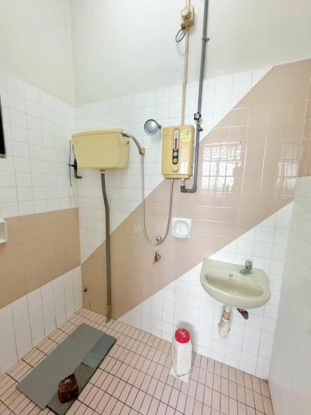 Rumah Teres 1 Tingkat untuk Dijual di Taman Daya (Johor Bahru) - JB Wendy - Bathroom - PropertyGuru.com.my