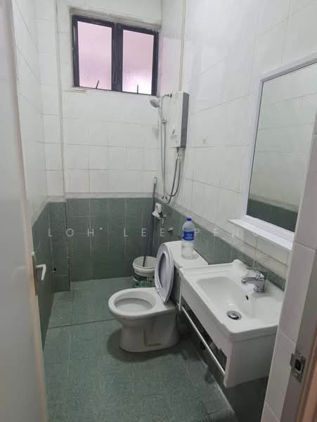 1.5-storey Terraced House for Sale in Taman Perling (Perling) - Loh Lee Peng - PropertyGuru.com.my