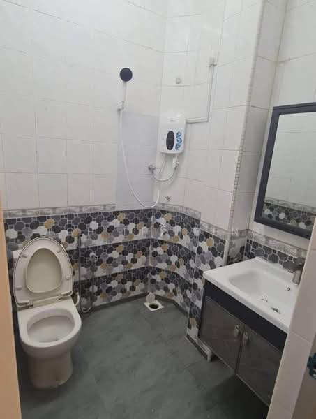 1.5-storey Terraced House for Sale in Taman Perling (Perling) - Loh Lee Peng - PropertyGuru.com.my