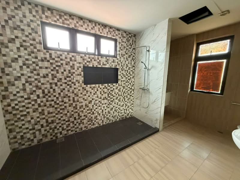 Rumah Banglo untuk Dijual di Gelugor (Penang) - Amy Tan - Bathroom - PropertyGuru.com.my