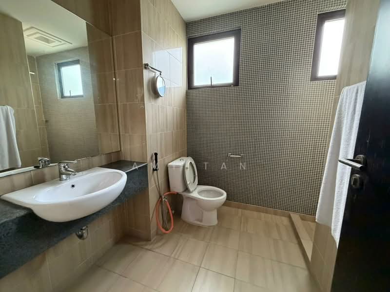 Rumah Banglo untuk Dijual di Gelugor (Penang) - Amy Tan - Bathroom - PropertyGuru.com.my