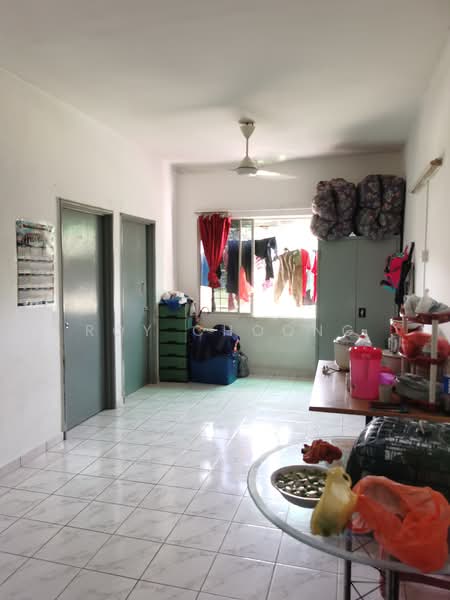 Rumah Flat untuk Dijual di Sri Begonia - Roy Choong - Living Room - PropertyGuru.com.my