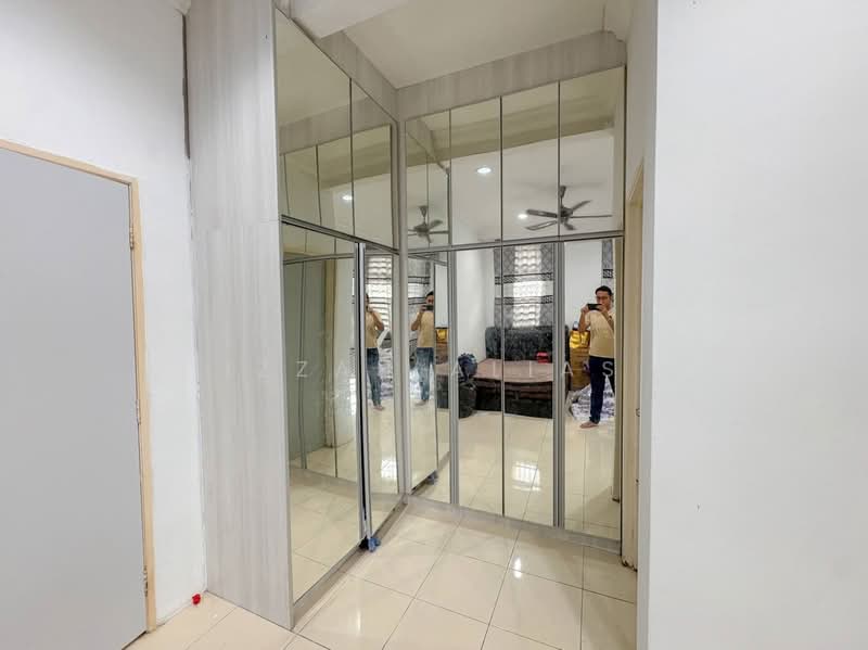 Semi-Detached House for Sale in Bandar Saujana Putra (Tanjong Duabelas) - Izzah Alias - PropertyGuru.com.my