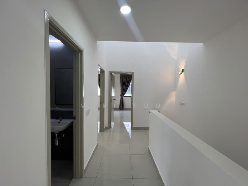 2-storey Terraced House for Rent in Bandar Rimbayu (Telok Panglima Garang) - Miki You - Corridor - PropertyGuru.com.my