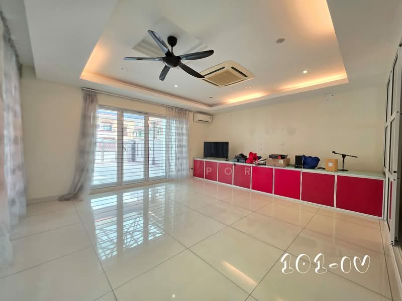 Semi-Detached House for Sale in Bandar Bukit Tinggi 2 (Klang) - Ivy Por - Living Room - PropertyGuru.com.my
