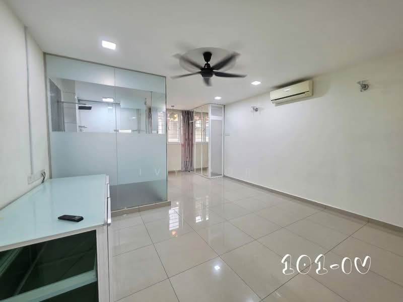 Semi-Detached House for Sale in Bandar Bukit Tinggi 2 (Klang) - Ivy Por - Living Room - PropertyGuru.com.my