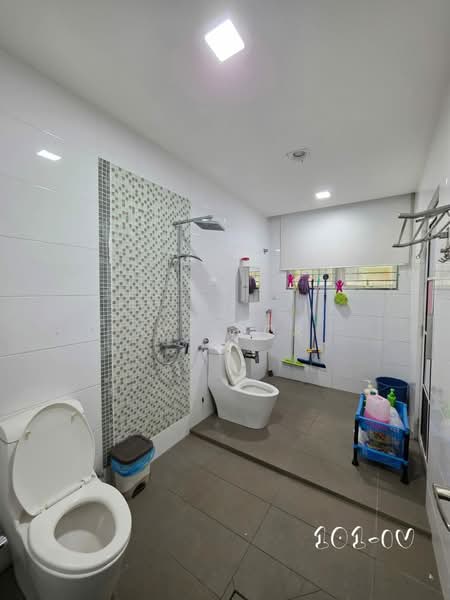 Semi-Detached House for Sale in Bandar Bukit Tinggi 2 (Klang) - Ivy Por - Bathroom - PropertyGuru.com.my