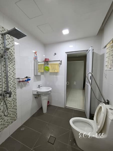 Semi-Detached House for Sale in Bandar Bukit Tinggi 2 (Klang) - Ivy Por - Bathroom - PropertyGuru.com.my