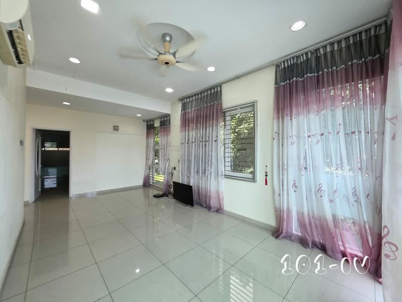 Semi-Detached House for Sale in Bandar Bukit Tinggi 2 (Klang) - Ivy Por - Living Room - PropertyGuru.com.my