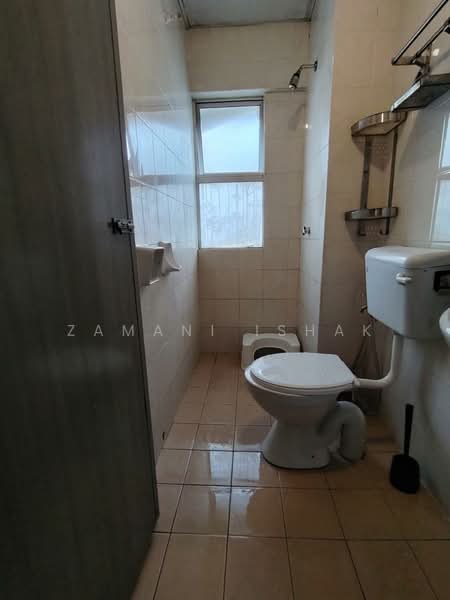 Apartment for Sale at Dataran Otomobil - Zamani Ishak - Bathroom - PropertyGuru.com.my