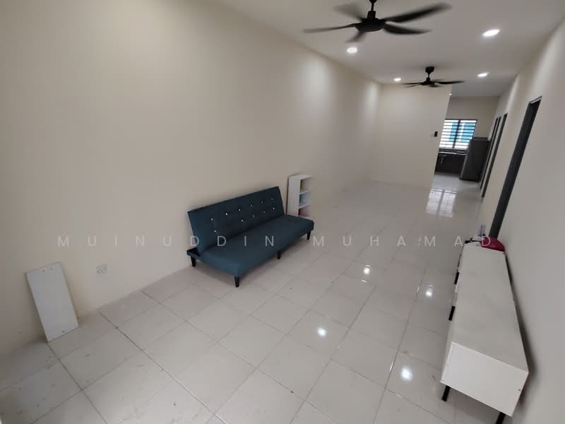 Rumah Teres 1 Tingkat untuk Disewa di Sitiawan (Perak) - Muinuddin Muhamad - Living Room - PropertyGuru.com.my