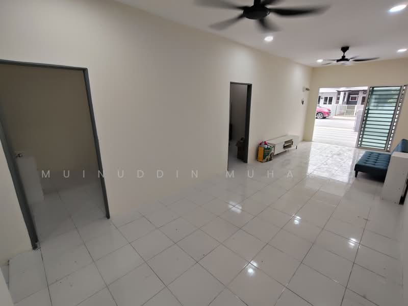 Rumah Teres 1 Tingkat untuk Disewa di Sitiawan (Perak) - Muinuddin Muhamad - Living Room - PropertyGuru.com.my