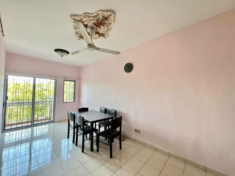 Pangsapuri untuk Disewa di Pangsapuri Danaumas - Adaw Zain - Dining Room - PropertyGuru.com.my