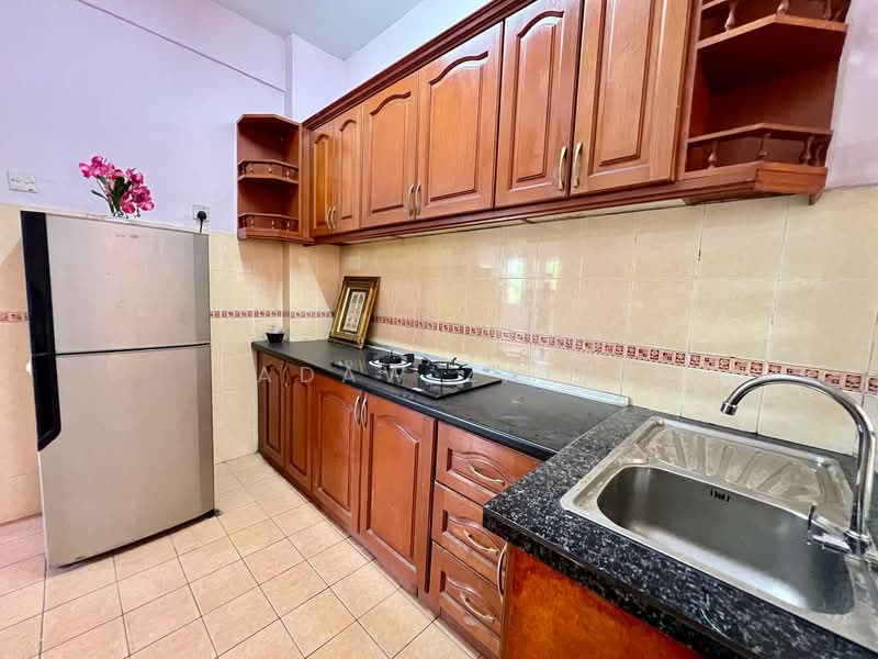 Pangsapuri untuk Disewa di Pangsapuri Danaumas - Adaw Zain - Kitchen - PropertyGuru.com.my