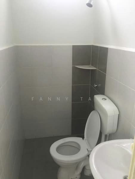 Apartment for Rent at Pangsapuri Kasturi Bandar Dato Onn - Fanny Tan - Bathroom - PropertyGuru.com.my
