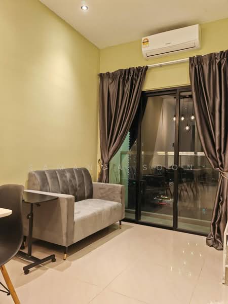 Service Residence for Rent at VIM 3 @ Desa Park North - Samanda Soon - Living Room - PropertyGuru.com.my