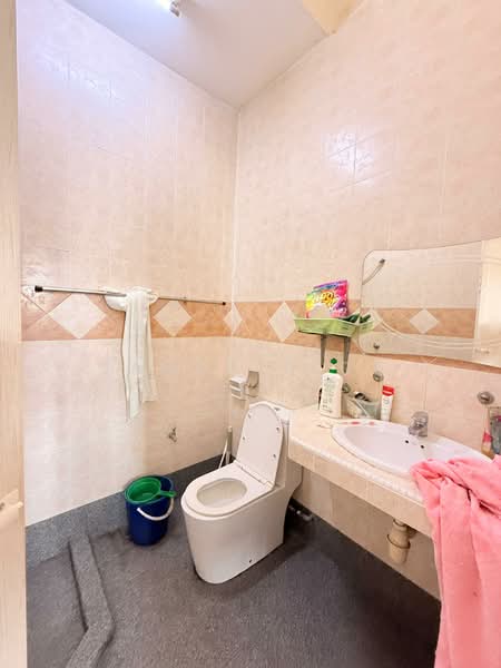 2-storey Terraced House for Sale in Bandar Bukit Tinggi 2 (Klang) - James Teoh - Bathroom - PropertyGuru.com.my