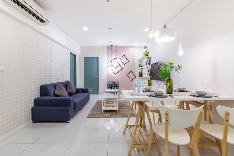 Service Residence for Sale at Serviced Residence @ Shaftsbury Putrajaya - JV Voon - Living Room - PropertyGuru.com.my
