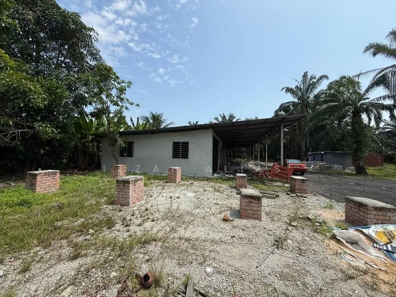 Agricultural Land for Sale in Kampung Bukit Changgang (Tanjong Duabelas) - Izzah Alias - PropertyGuru.com.my