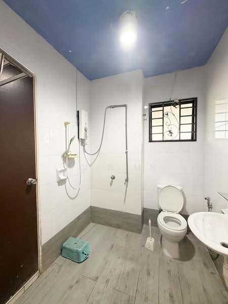 Rumah Teres 2.5 Tingkat untuk Dijual di Sungai Buloh (Selangor) - Muin Mn - Bathroom - PropertyGuru.com.my