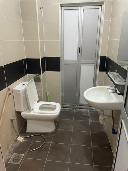 Rumah Teres 2 Tingkat untuk Dijual di Kampung Permatang Damar Laut (Batu Maung) - Calvin Keoh - Bathroom - PropertyGuru.com.my