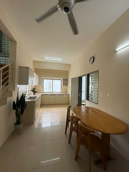 Townhouse for Rent in Kampung Sungai Kayu Ara (Petaling Jaya) - Josephine Lee - Kitchen - PropertyGuru.com.my