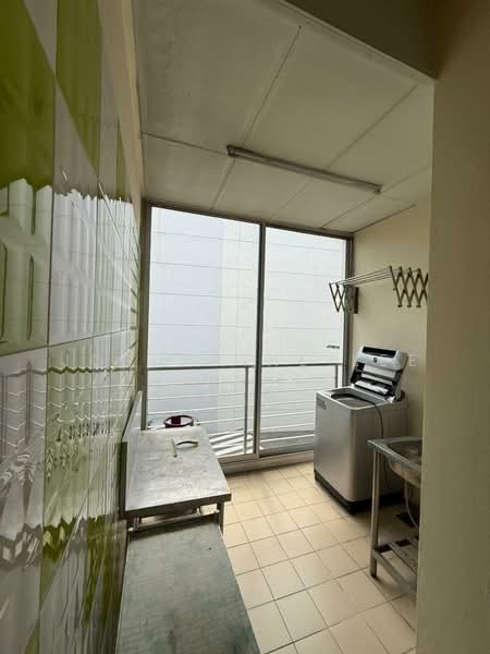 Townhouse for Rent in Kampung Sungai Kayu Ara (Petaling Jaya) - Josephine Lee - Balcony - PropertyGuru.com.my