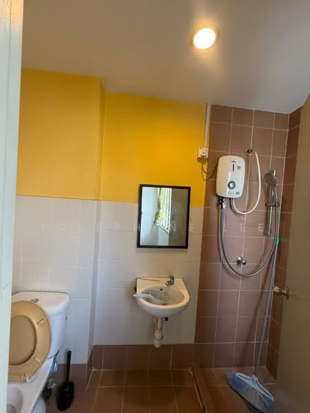 Townhouse for Rent in Kampung Sungai Kayu Ara (Petaling Jaya) - Josephine Lee - Bathroom - PropertyGuru.com.my