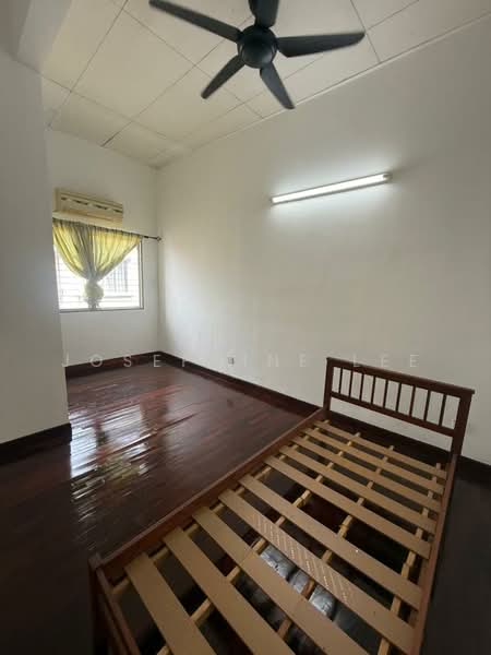 Townhouse for Rent in Kampung Sungai Kayu Ara (Petaling Jaya) - Josephine Lee - Bedroom - PropertyGuru.com.my