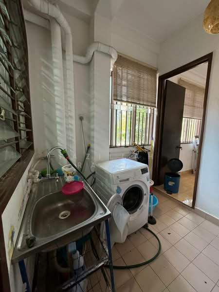 Condominium for Sale at Sri Lojing Condominiums - Fazillah Rahim - Interior - PropertyGuru.com.my