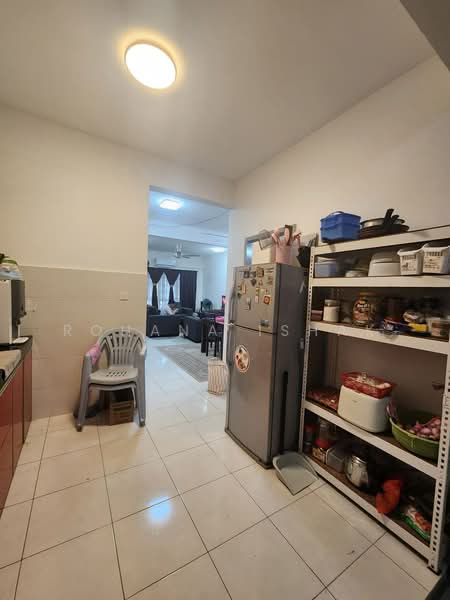 2-storey Terraced House for Sale in Kuala Selangor (Selangor) - Rohana Ishak - Kitchen - PropertyGuru.com.my