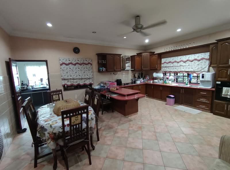 Bungalow for Sale in SS1 (Petaling Jaya) - Ivan Lee - Kitchen - PropertyGuru.com.my