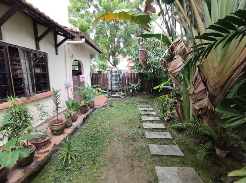 Bungalow for Sale in SS1 (Petaling Jaya) - Ivan Lee - Exterior - PropertyGuru.com.my