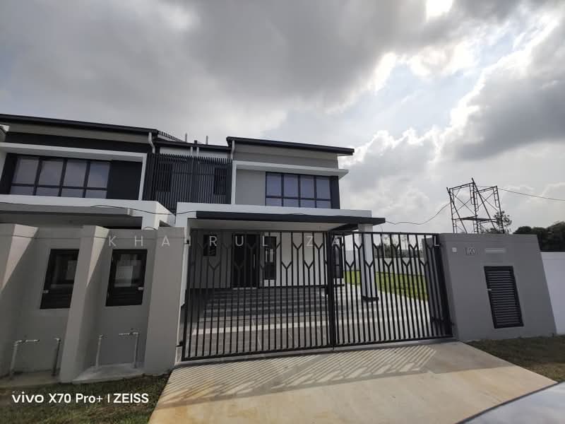 Cluster House for Sale in Shah Alam (Selangor) - Khairul Zainal - Exterior - PropertyGuru.com.my