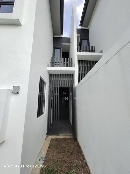Cluster House for Sale in Shah Alam (Selangor) - Khairul Zainal - Exterior - PropertyGuru.com.my