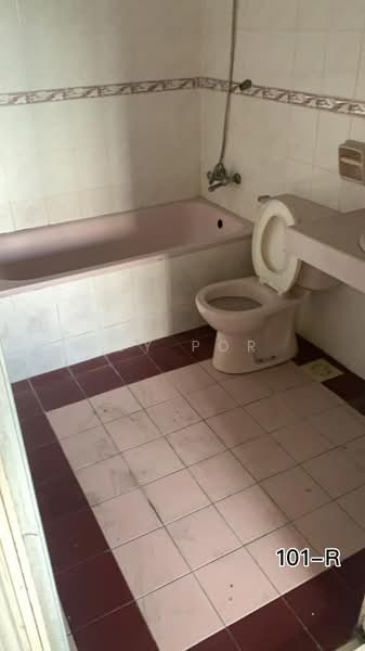 Condominium for Sale at D'Haven Condominium - Ivy Por - Bathroom - PropertyGuru.com.my