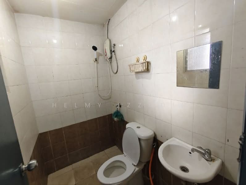 Condominium for Rent at Prima U1 - HELMY IZZUDIN - Bathroom - PropertyGuru.com.my