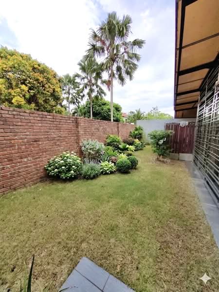 Cluster House for Sale in Taman Sutera Utama (Skudai) - Sheng Long - Garden - PropertyGuru.com.my