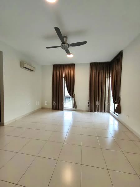 Cluster House for Sale in Taman Sutera Utama (Skudai) - Sheng Long - Living Room - PropertyGuru.com.my