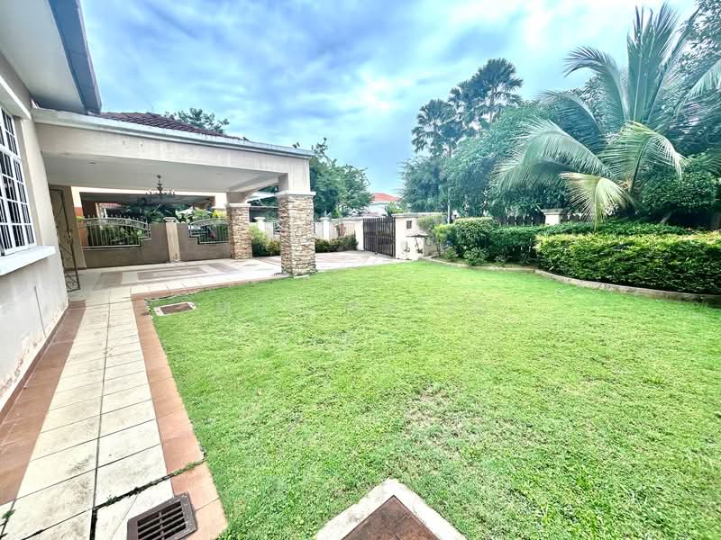 Semi-Detached House for Sale in Seksyen 7 (Shah Alam) - Muz Hafiz - PropertyGuru.com.my