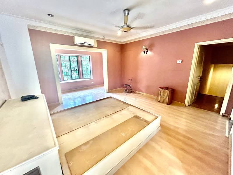 Semi-Detached House for Sale in Seksyen 7 (Shah Alam) - Muz Hafiz - PropertyGuru.com.my