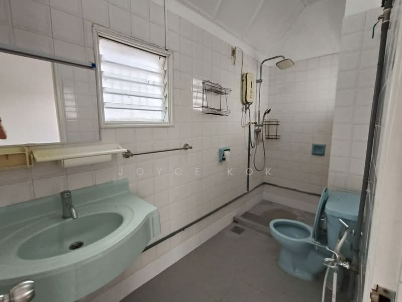 2-storey Terraced House for Sale in Usj 2 (Subang Jaya) - Joyce Kok - Bathroom - PropertyGuru.com.my