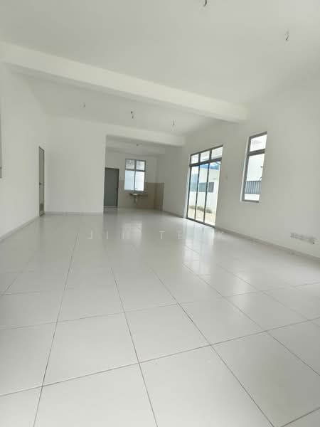 Cluster House for Sale in Taman Pulai Mutiara (Iskandar Puteri (Nusajaya)) - Jin Teok - Living Room - PropertyGuru.com.my