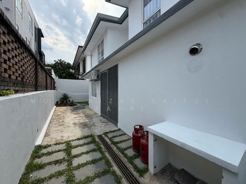2-storey Terraced House for Sale in Bandar Mahkota Cheras (Cheras) - Mohd Aizat Saiful Bahri - Exterior - PropertyGuru.com.my