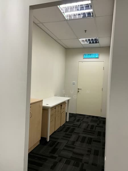 Pejabat untuk Disewa di Mont Kiara (Kuala Lumpur) - Yit Suan Hong - Corridor - PropertyGuru.com.my