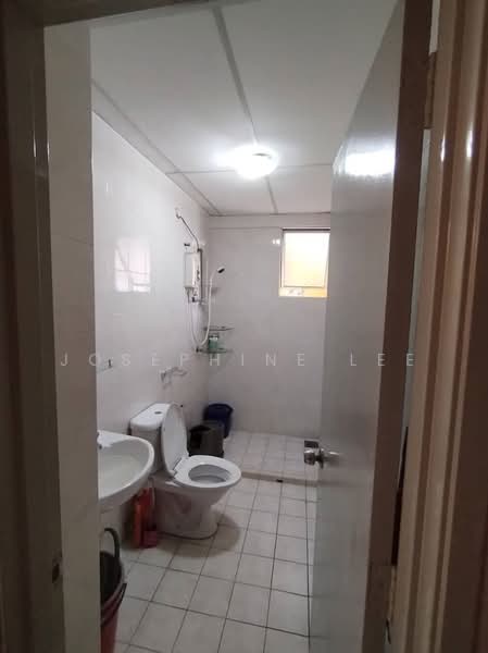 Apartment for Rent at Suria Damansara - Josephine Lee - Bathroom - PropertyGuru.com.my