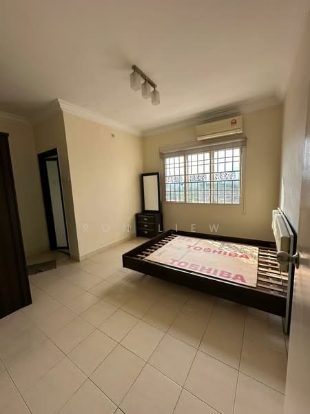 Apartment for Sale at Serdang Villa Apartment - Ron Liew - Bedroom - PropertyGuru.com.my
