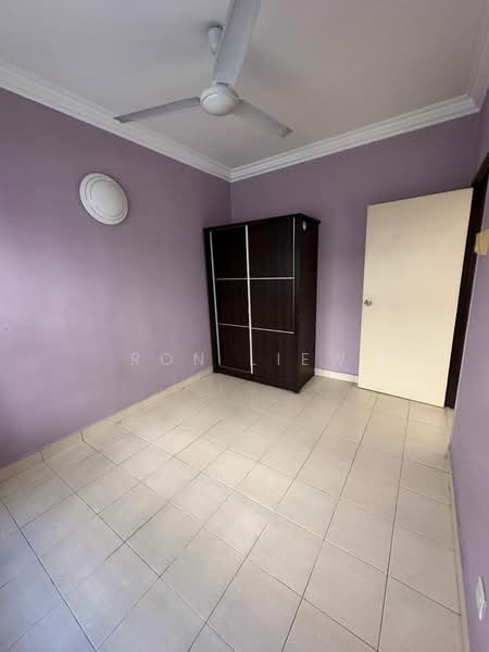 Apartment for Sale at Serdang Villa Apartment - Ron Liew - Bedroom - PropertyGuru.com.my